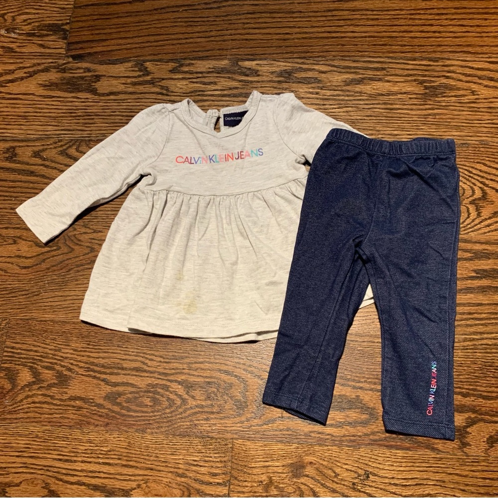 Calvin Klein Jeans Girls Two Piece Jeggings Set 12 Months Small Stain